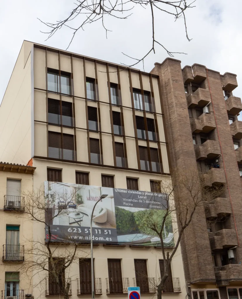 Santa Engracia 51